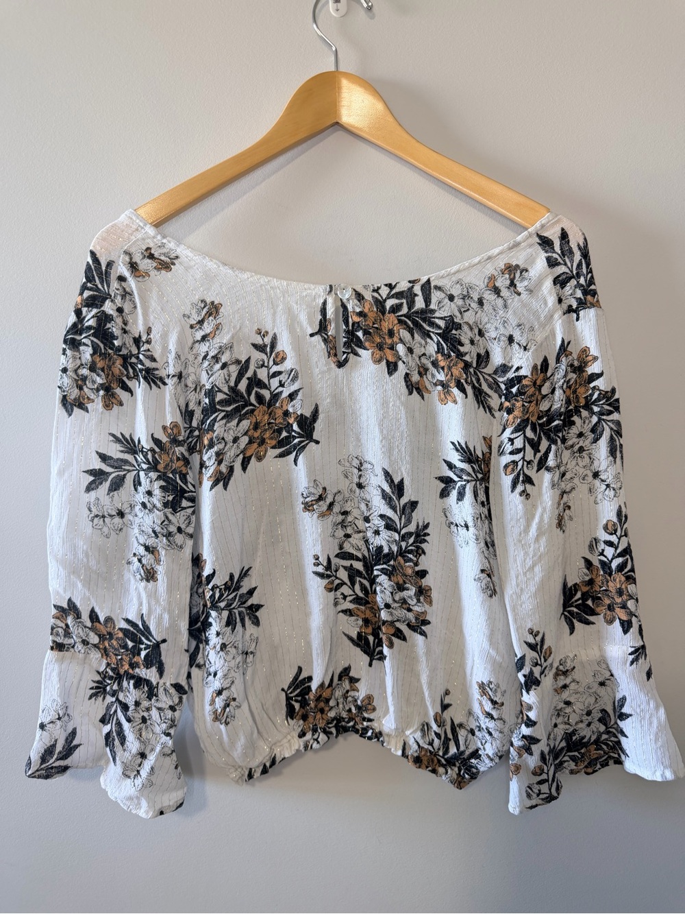 Women’s White Floral Off-Shoulder Top with Black & Brown Accents Large